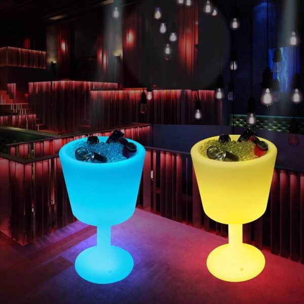 Red wine ice bucket3